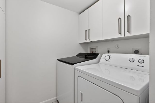 102 Maplecrest Circle, Jupiter, FL 33458