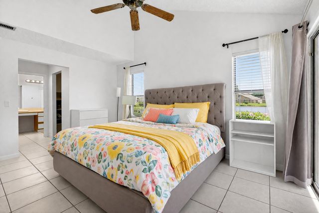 102 Maplecrest Circle, Jupiter, FL 33458