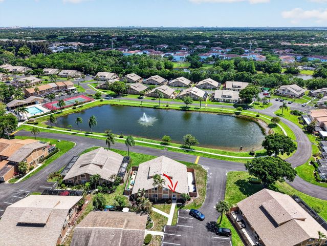 102 Maplecrest Circle, Jupiter, FL 33458