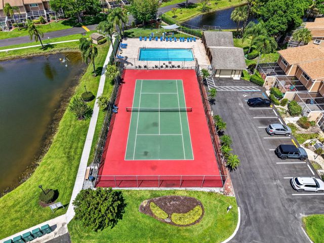 102 Maplecrest Circle, Jupiter, FL 33458