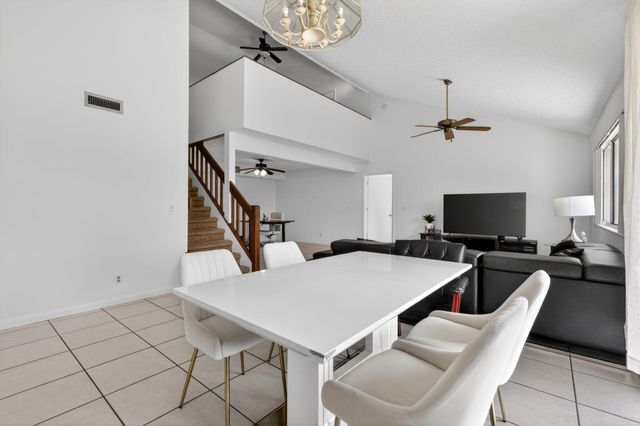 102 Maplecrest Circle, Jupiter, FL 33458