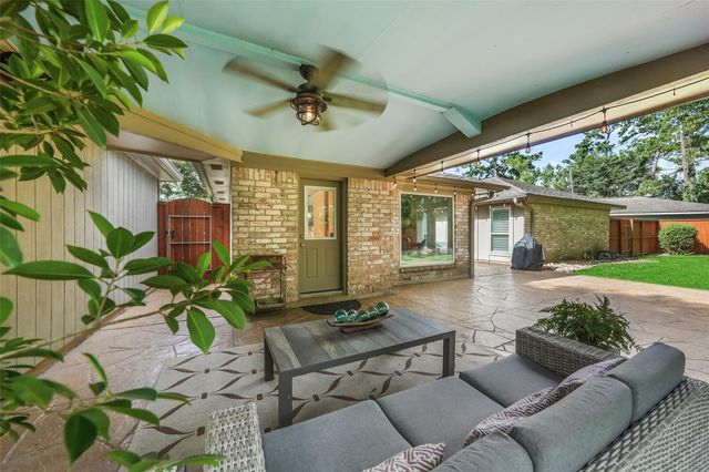 1807 Fir Cove, Houston, TX 77339
