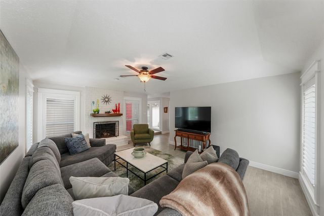 1807 Fir Cove, Houston, TX 77339