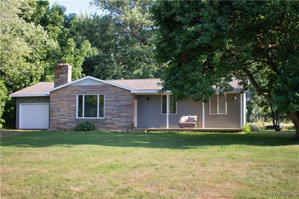 1307 Milestrip Road, Brant, NY 14111