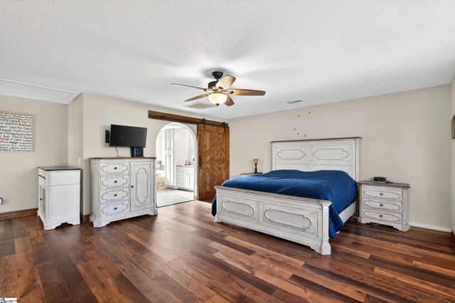 1012 Berry Drive, Boiling Springs, SC 29316