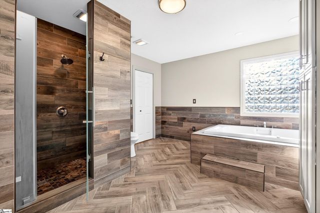 1012 Berry Drive, Boiling Springs, SC 29316