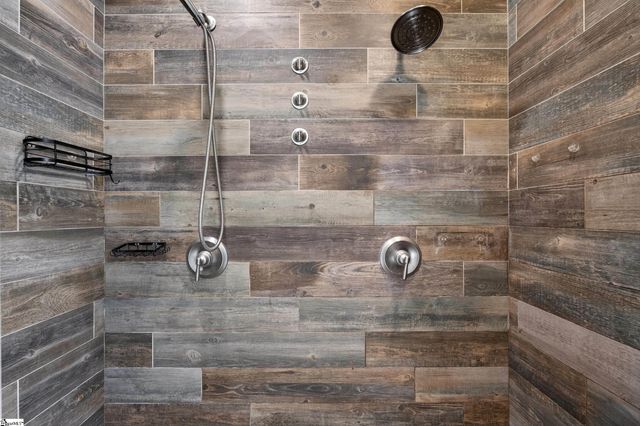 1012 Berry Drive, Boiling Springs, SC 29316