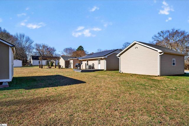 1012 Berry Drive, Boiling Springs, SC 29316