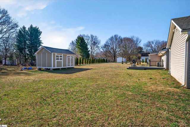 1012 Berry Drive, Boiling Springs, SC 29316