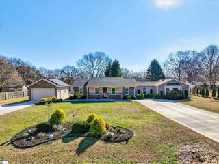 1012 Berry Drive, Boiling Springs, SC 29316