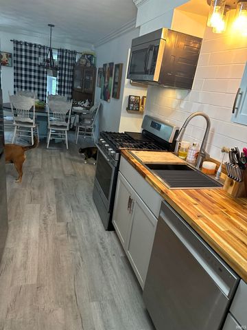 2 Pin Oak Drive, Vincennes, IN 47591