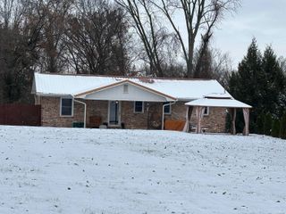 2 Pin Oak Drive, Vincennes, IN 47591