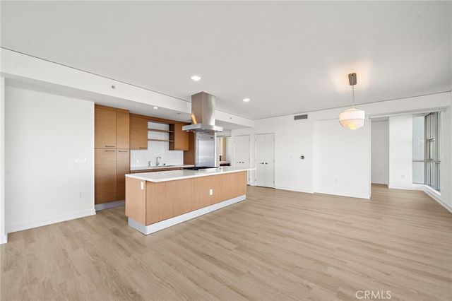 9 Macarthur Place 1102, Santa Ana, CA 92707