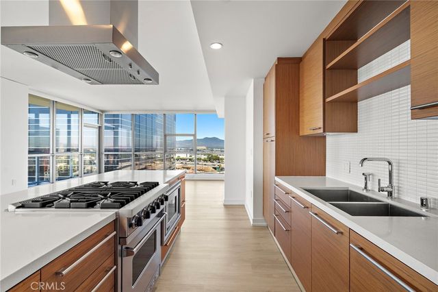 9 Macarthur Place 1102, Santa Ana, CA 92707