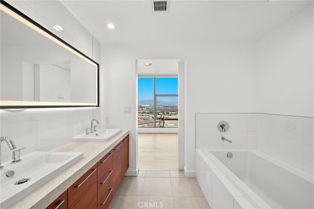 9 Macarthur Place 1102, Santa Ana, CA 92707