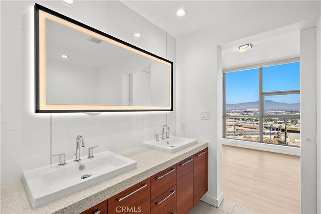 9 Macarthur Place 1102, Santa Ana, CA 92707