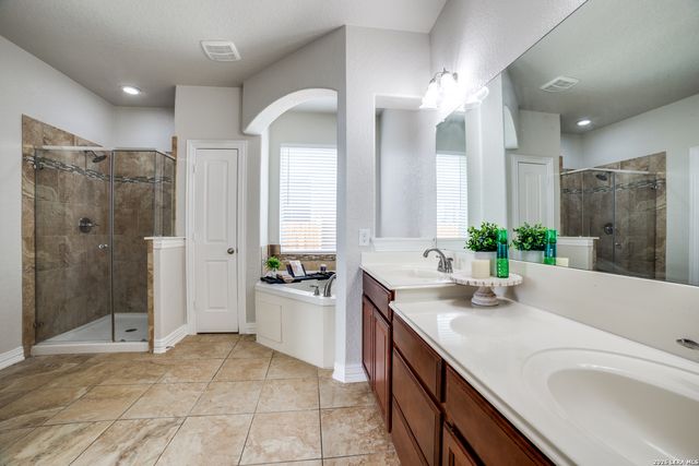 13835 Palatine Hill, San Antonio, TX 78253