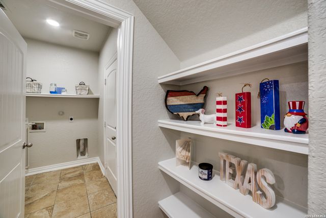 13835 Palatine Hill, San Antonio, TX 78253