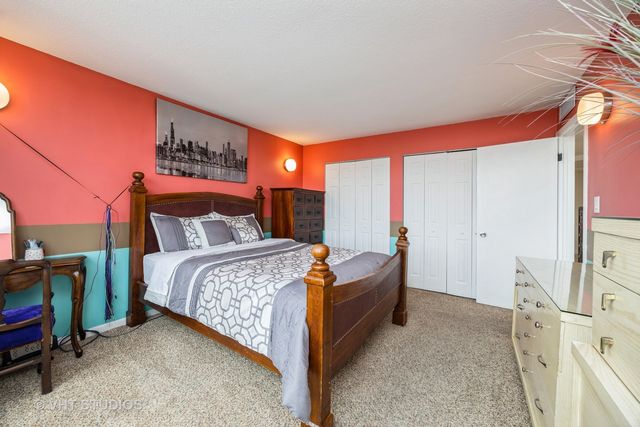 7234 W North Avenue 701, Elmwood Park, IL 60707