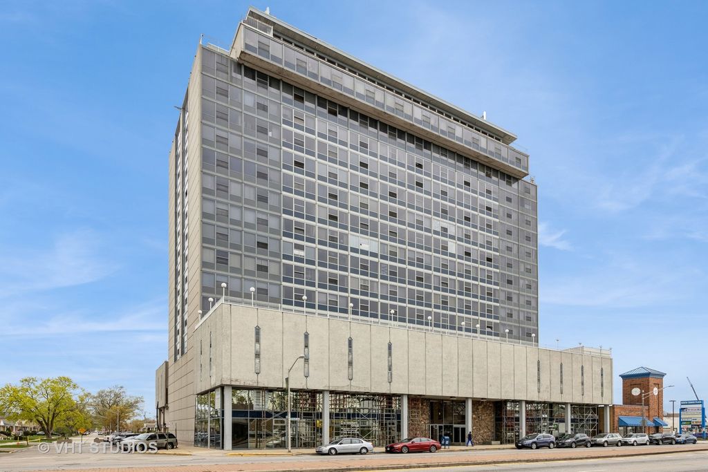 7234 W North Avenue 701, Elmwood Park, IL 60707