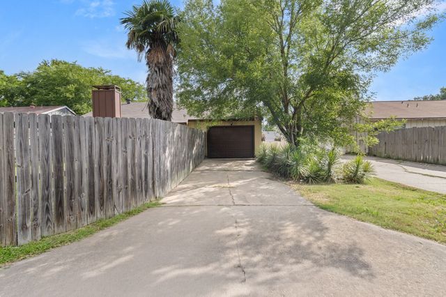 707 Shadybrook Lane, Seagoville, TX 75159
