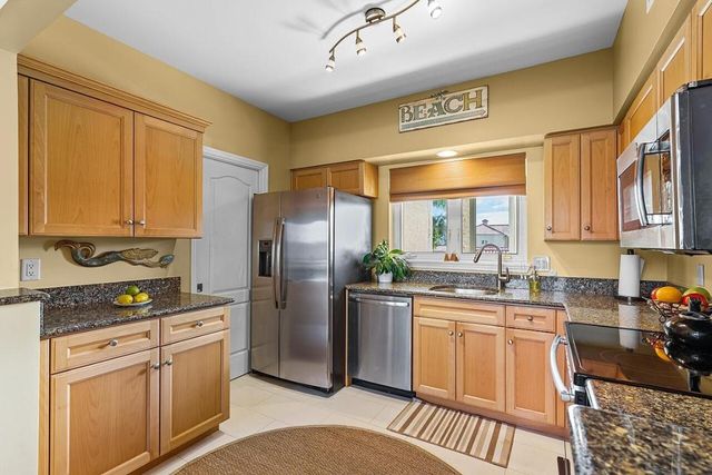 5020 Harmony Circle 203, Vero Beach, FL 32967