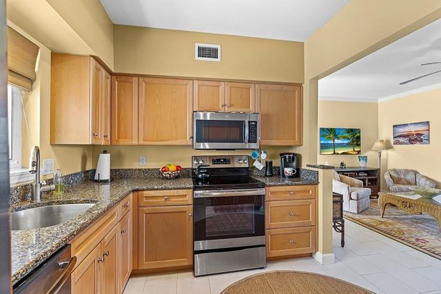 5020 Harmony Circle 203, Vero Beach, FL 32967