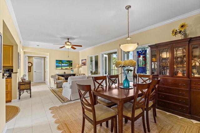 5020 Harmony Circle 203, Vero Beach, FL 32967
