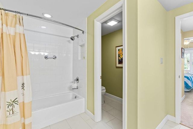 5020 Harmony Circle 203, Vero Beach, FL 32967