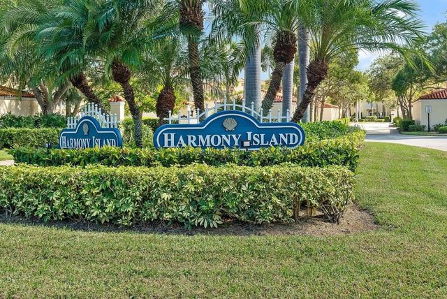 5020 Harmony Circle 203, Vero Beach, FL 32967