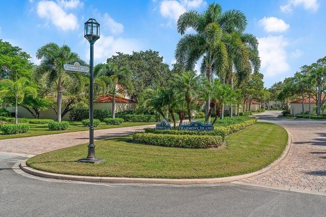 5020 Harmony Circle 203, Vero Beach, FL 32967