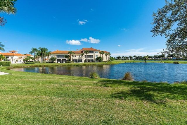 5020 Harmony Circle 203, Vero Beach, FL 32967
