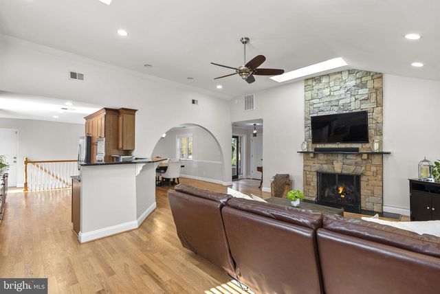 6415 SHADY LN, Falls Church, VA 22042