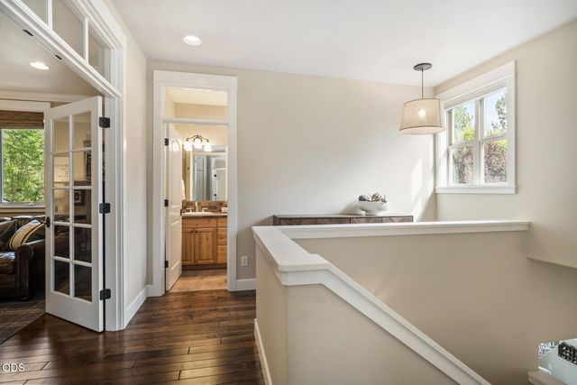 2215 NW High Lakes Loop, Bend, OR 97703