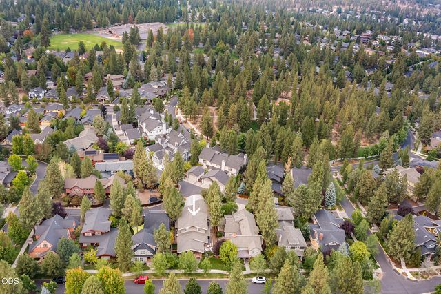2215 NW High Lakes Loop, Bend, OR 97703