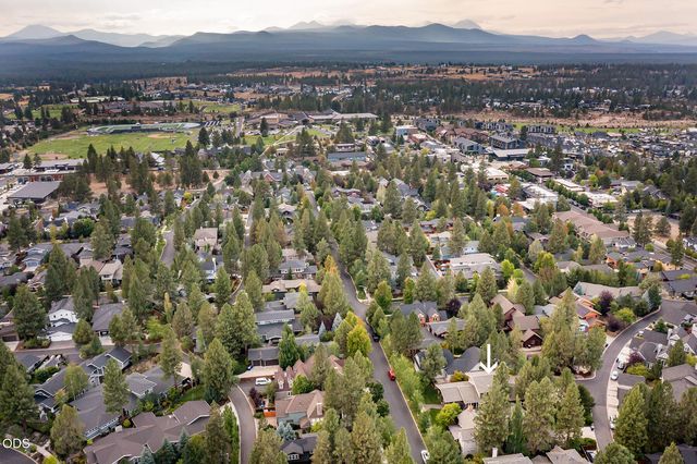 2215 NW High Lakes Loop, Bend, OR 97703