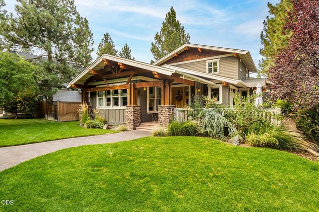 2215 NW High Lakes Loop, Bend, OR 97703