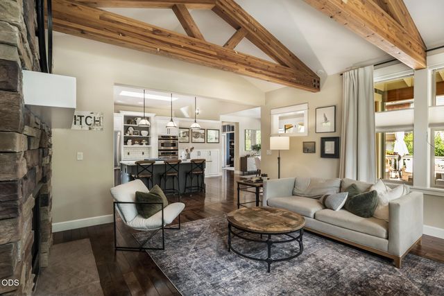 2215 NW High Lakes Loop, Bend, OR 97703