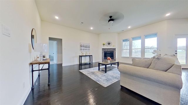 1165 Deerfield Drive, Wills Point, TX 75169