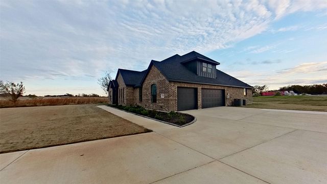 1165 Deerfield Drive, Wills Point, TX 75169