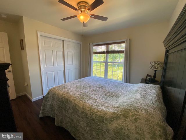 4 WAGTAIL CT, Bechtelsville, PA 19505