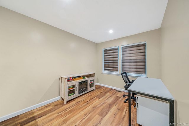 103 Northwood Court, Bayport, NY 11705