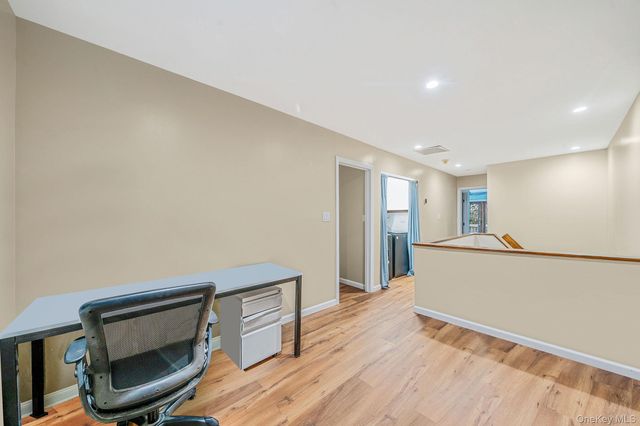 103 Northwood Court, Bayport, NY 11705