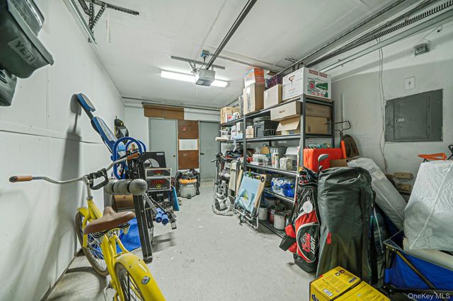 103 Northwood Court, Bayport, NY 11705