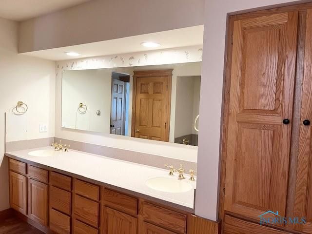 6621 Monclova Road, Maumee, OH 43537