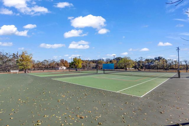 318 Coventry RD, Spicewood, TX 78669