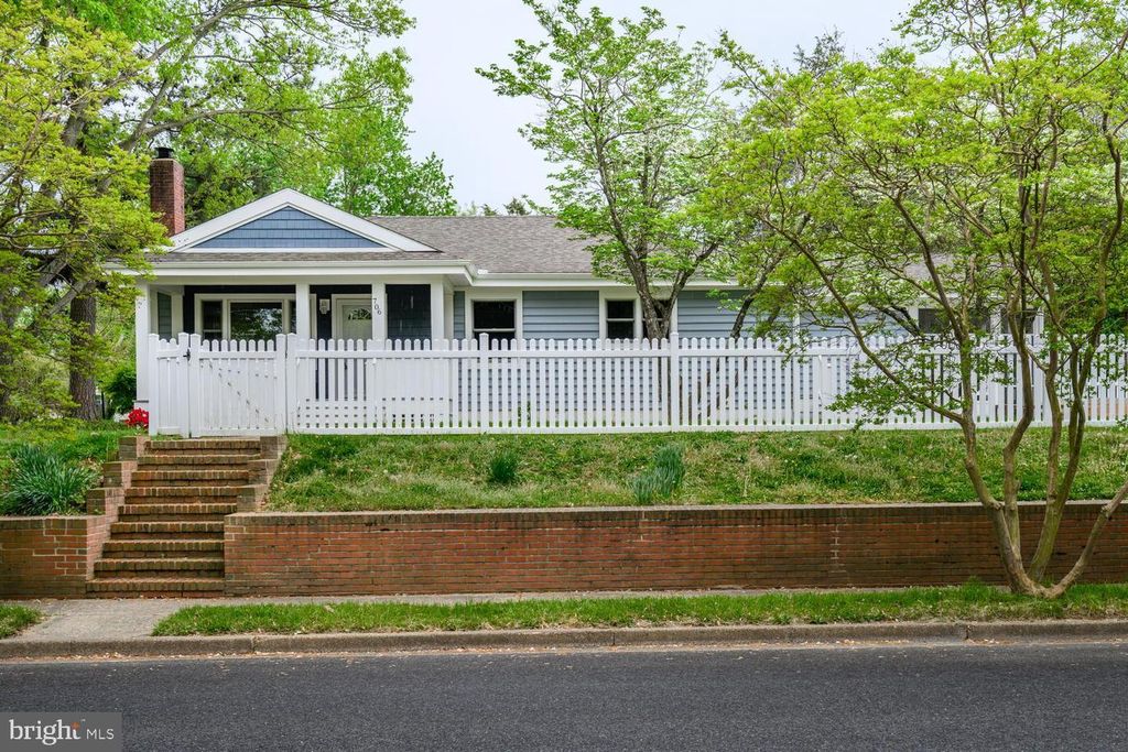 706 HIGH ST, Easton, MD 21601