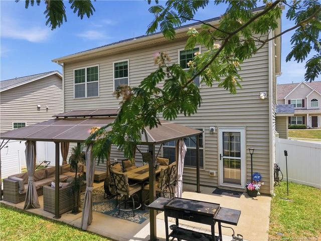 916 Bridlemine Drive, Fuquay Varina, NC 27526