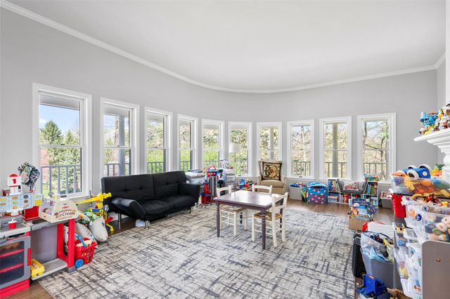 5 Pioneer Trail, Armonk, NY 10504