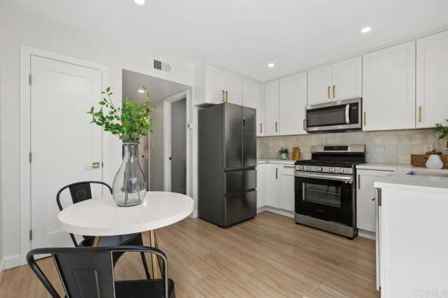 2525 Jefferson Street B, Carlsbad, CA 92008